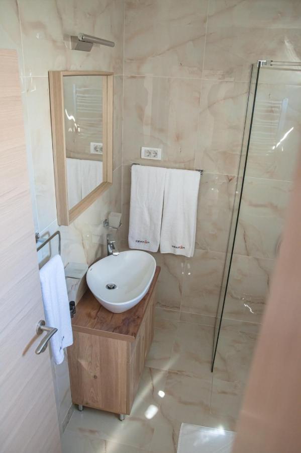 Mehana Apartmani Leskovac  Luaran gambar